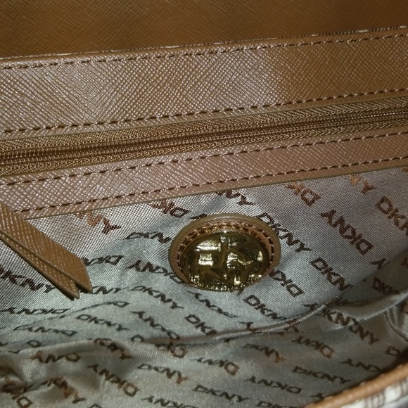 CLUTCH/PURSE - Picture 4 of 8